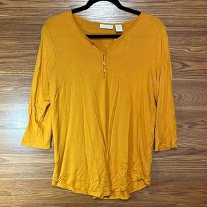 Christian Siriano womens medium henley tunic Button 3/4 sleeve soft yellow M